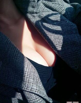 淫荡美女乱伦_剧情片完整视频观看
